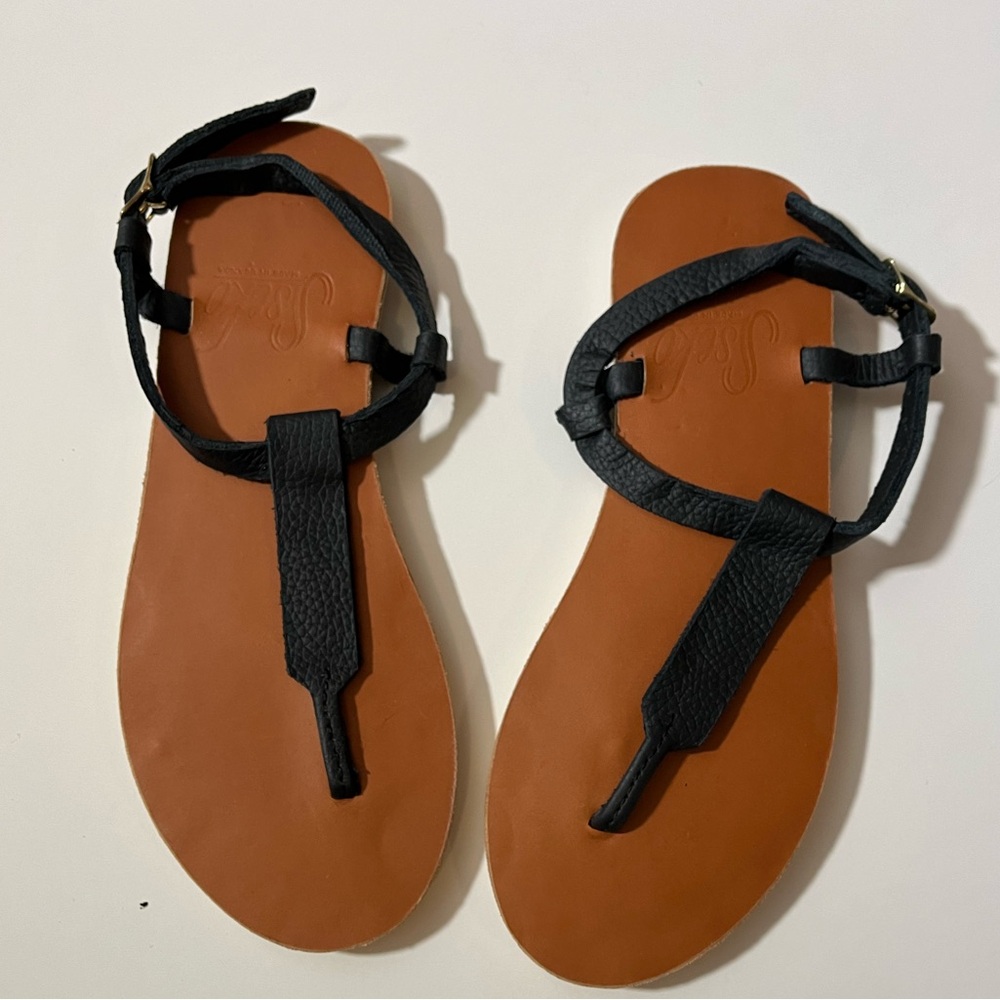 New! Sseko Black T-Strap Sandal
